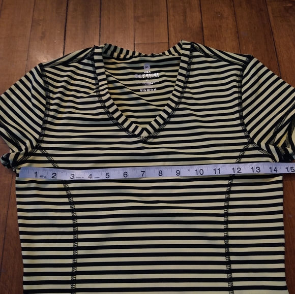 Size Xs 90° degrees by reflex workout top - Picture 15 of 16